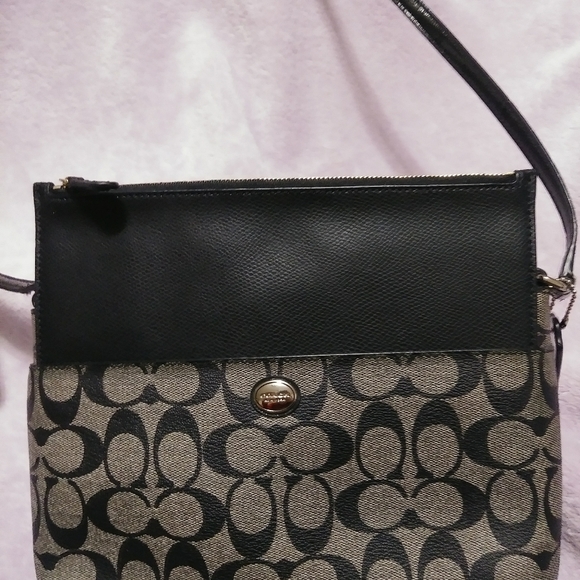 Coach set crossbody bag purse & pouch - Picture 5 of 16